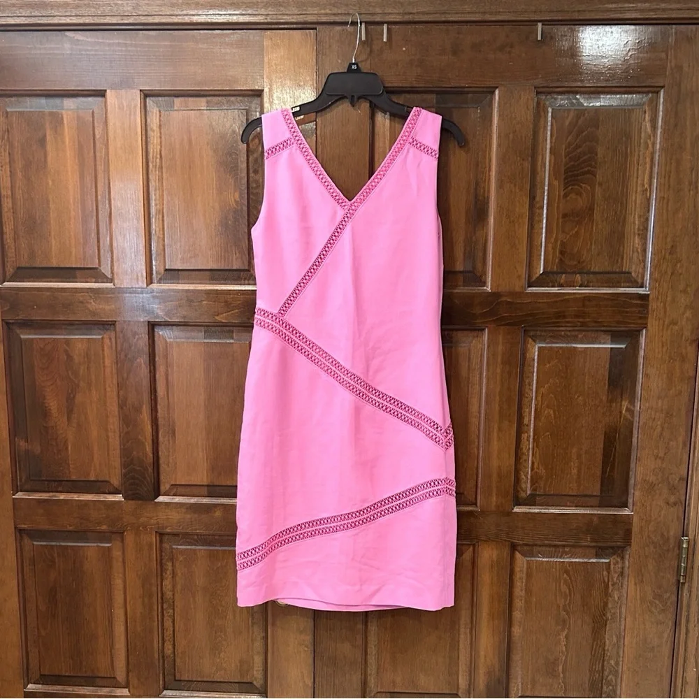 BANANA REPUBLIC Pink Lace Trim Sleeveless Sheath V Neck Dress 6 Classic